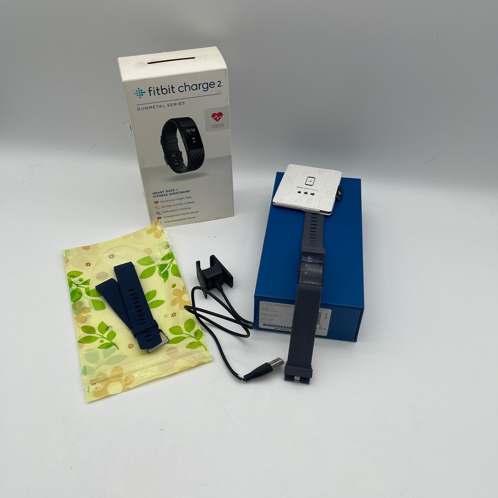 Fitbit Charge 2 Gunmetal Series Fitness Wristband Heart Rate Tracker Bundle
